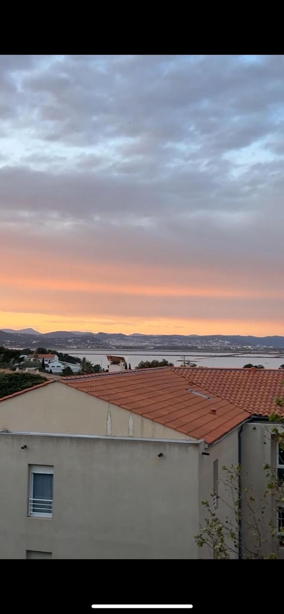 Superbe Duplex Refait A Neuf ! Appartement Hyères Buitenkant foto