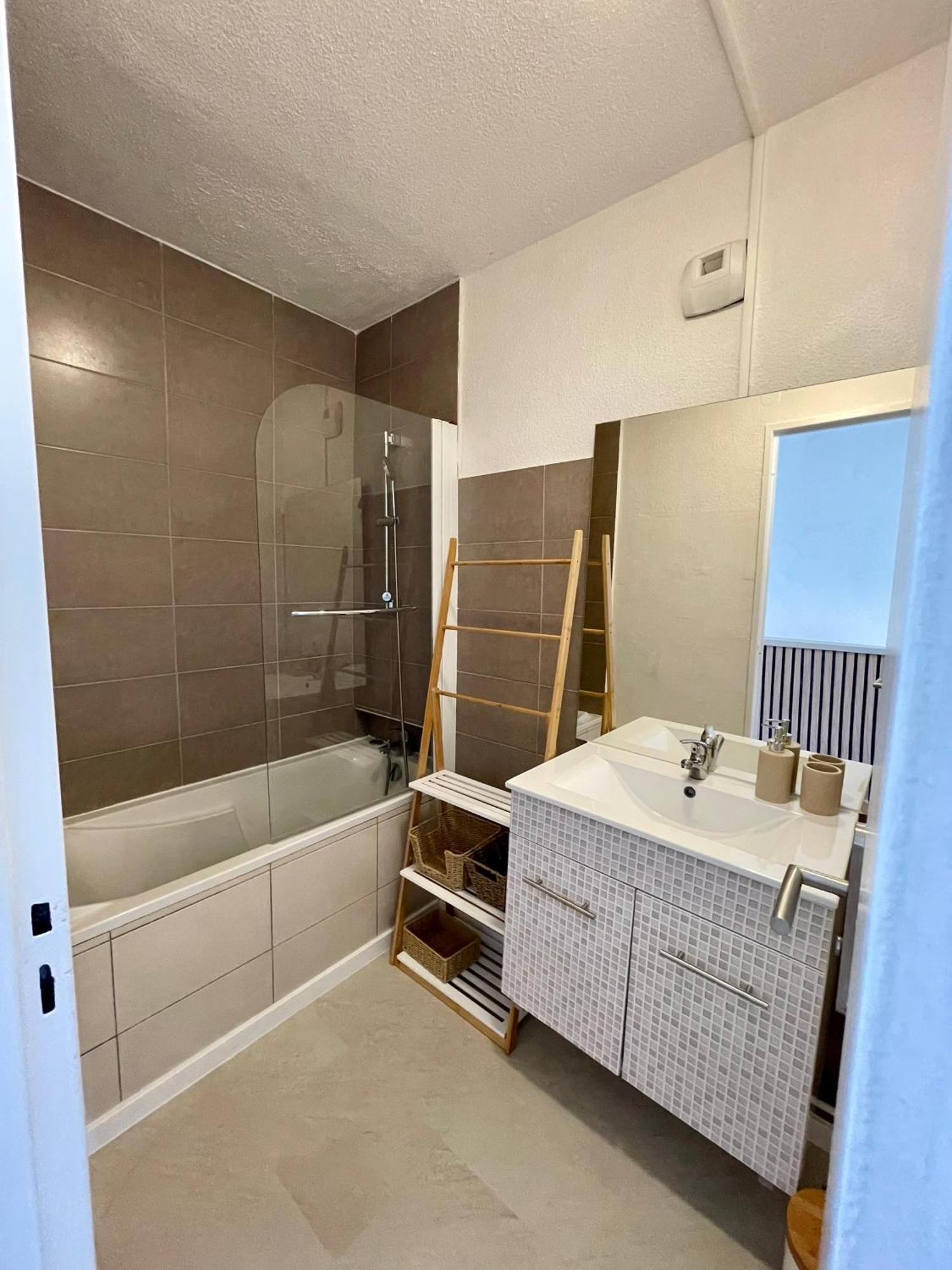 Superbe Duplex Refait A Neuf ! Appartement Hyères Buitenkant foto